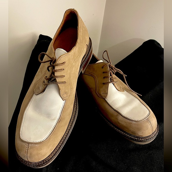Johnston and Murphy suede leather cooke loafers. Only worn once. New vintage. main image 4